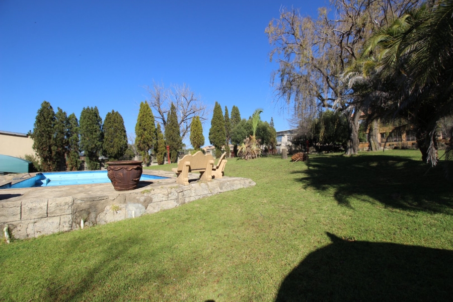 3 Bedroom Property for Sale in Lake Deneysville Free State